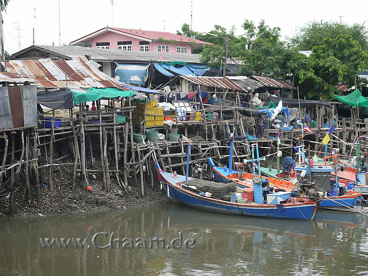 หมู่บ้านชาวประมง อำเภอชะอำ